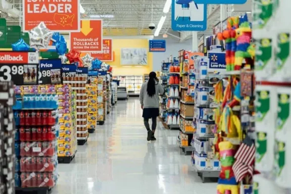 Preocupante: Denuncian despidos en supermercados de la región thumbnail