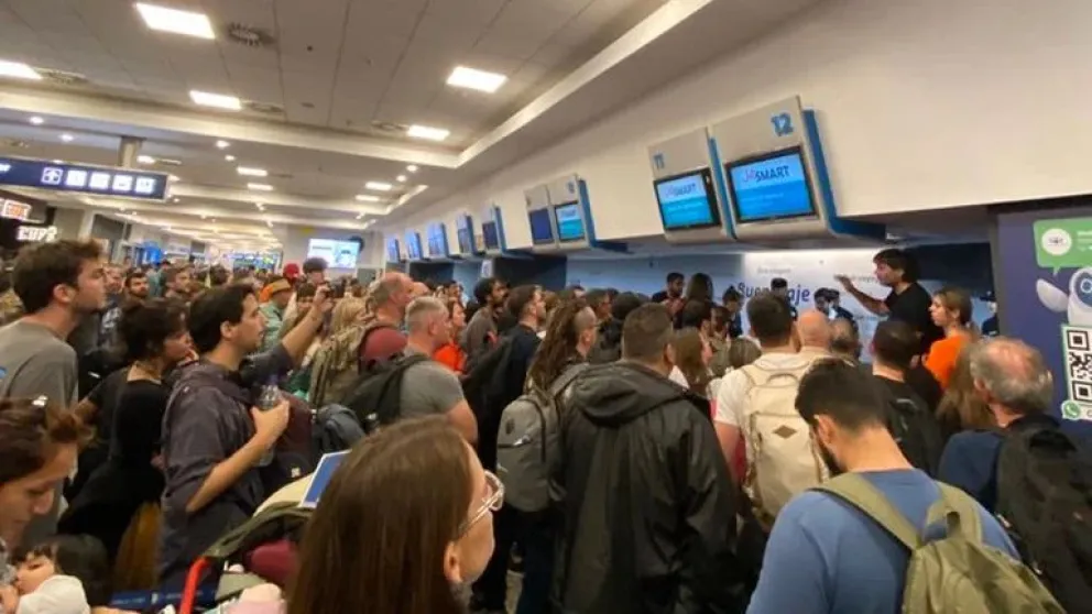 Vuelos Cancelados, Demorados Y Desviados En El Aeropuerto De Ezeiza Y ...