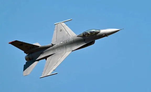 Compra militar: cómo son los aviones F-16 que llegarán a la Argentina thumbnail