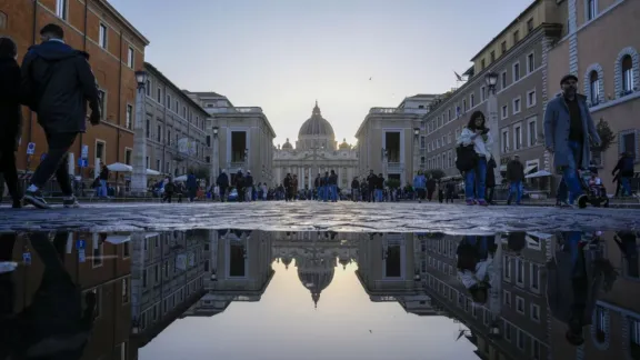 Alerta de terrorismo en Italia: foco en el Vaticano para el Viernes Santo y la Pascua thumbnail