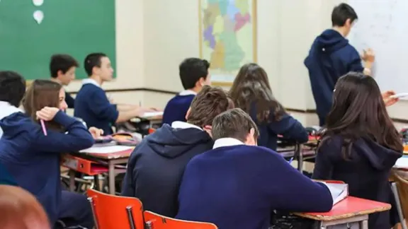 En la Argentina, casi un 28% de estudiantes cursan en escuelas de educación privada thumbnail