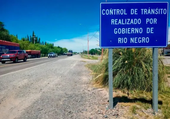 Es ley: cobrarán peajes en algunas rutas de la provincia de Río Negro thumbnail