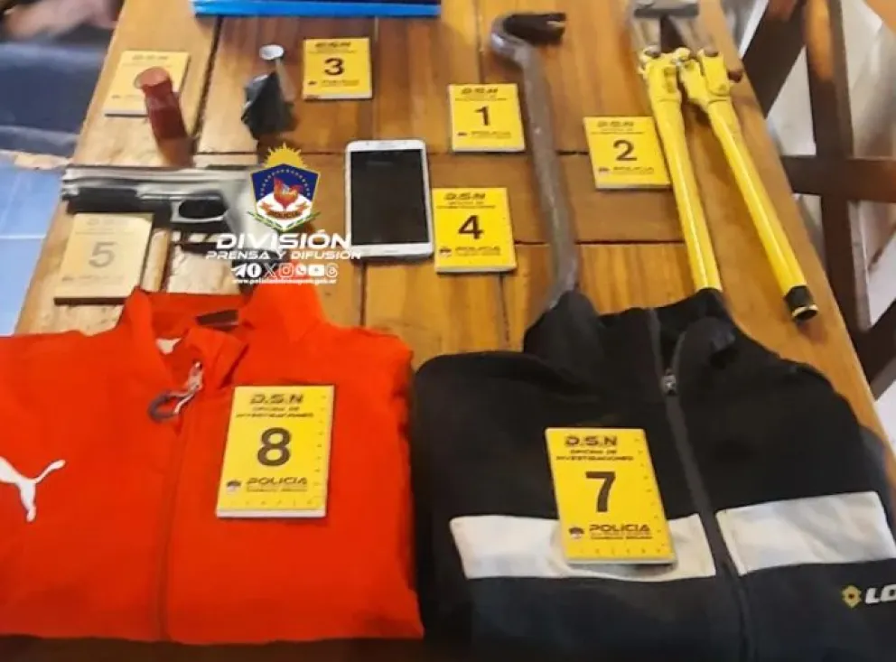 Dos demorados y réplicas de armas de fuego secuestradas tras una serie ...
