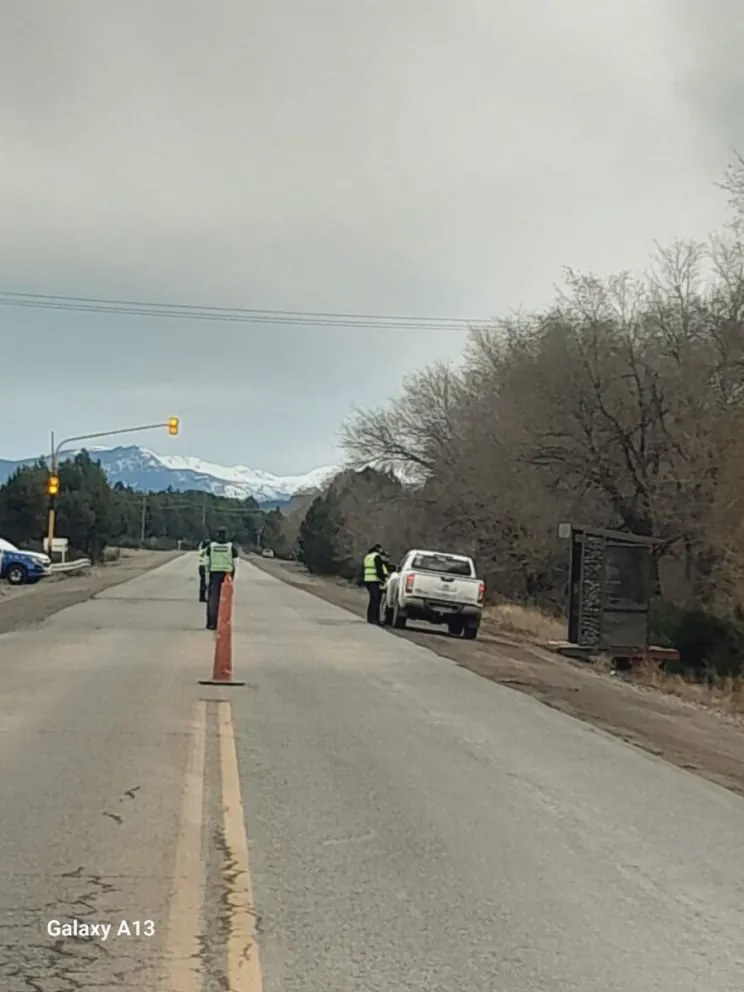 Controles en la ruta 40 a camiones y vehículos de transporte | NoticiasNQN