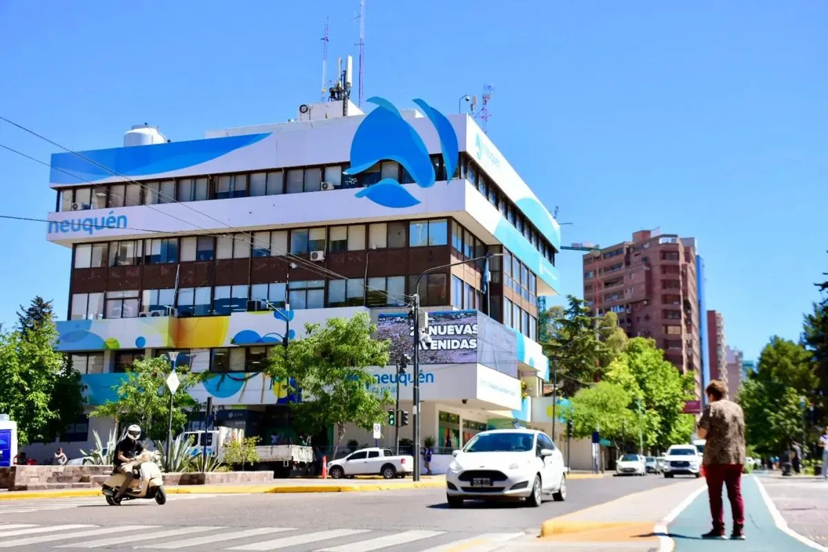 Neuquén elimina 52 tasas y reduce impuestos para vecinos y comercios